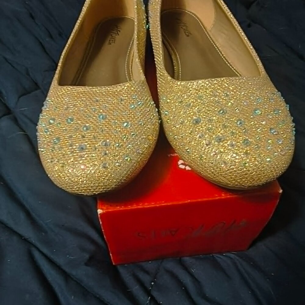 Flats - Picture 2 of 2